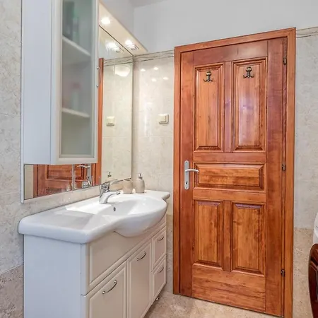 Appartement Oliva Radmani *